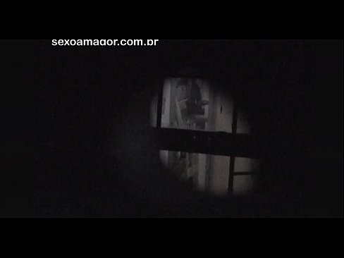 ❤️ Blondie word in die geheim video-opgeneem deur 'n buurtvoyeur wat agter hol bakstene versteek is ❤❌ Russiese pornografie op af.nicepornphotos.ru ❌❤